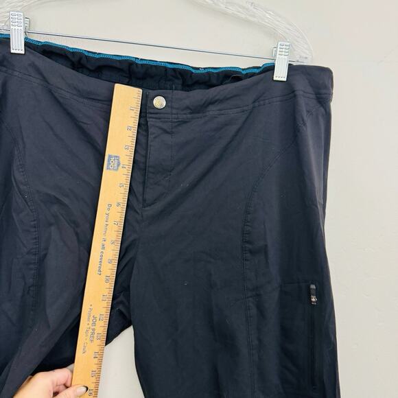 Columbia Black Straight Leg Hiking Pant Womens Size 20W - Picture 3 of 8